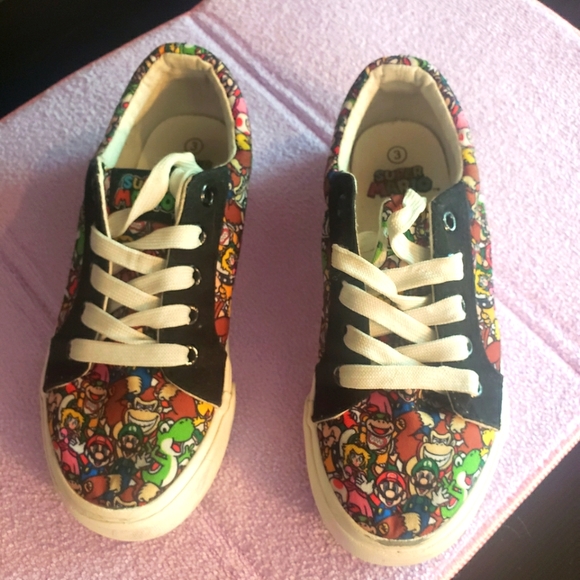 Ground Up Nintendo Super Mario Brothers Game Over Boys Sneakers - Picture 6 of 6